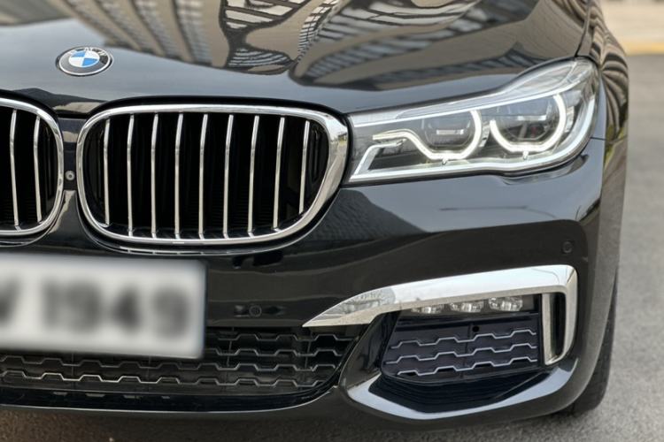 Used BMW 7 Series 2018 730Li Luxury Edition M Sport Package Exterior 1
