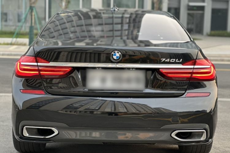 Used BMW 7 Series 2018 730Li Luxury Edition M Sport Package Exterior 12