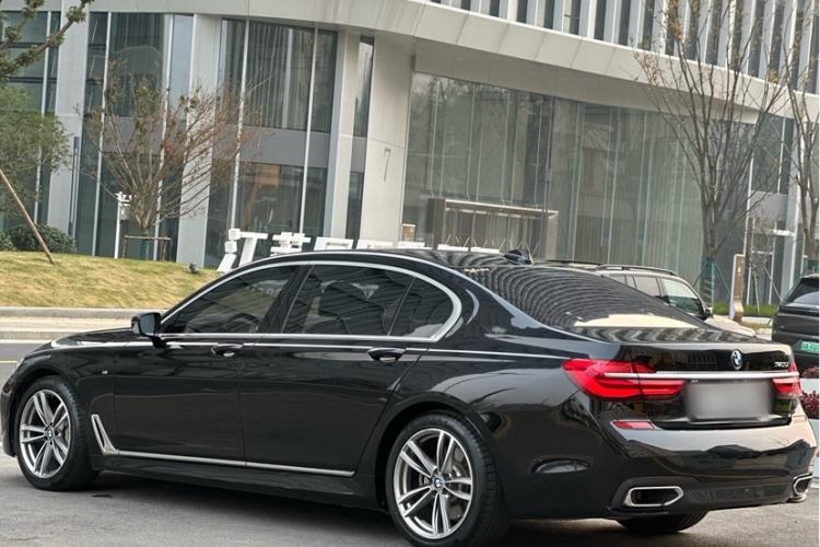 Used BMW 7 Series 2018 730Li Luxury Edition M Sport Package Exterior 13
