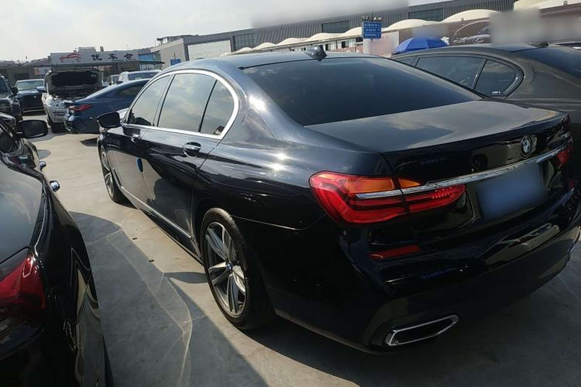 Used BMW 7 Series 2018 730Li Luxury Edition M Sport Package Exterior 2