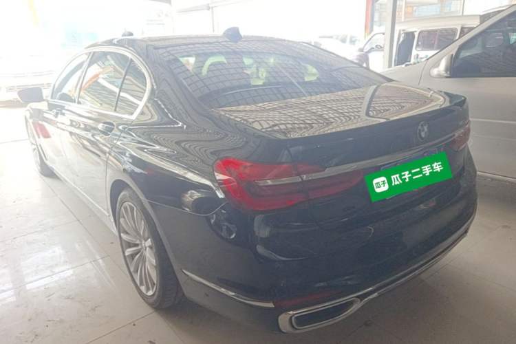 Used BMW 7 Series 2018 730Li Leading Model Excellence Package Exterior 2