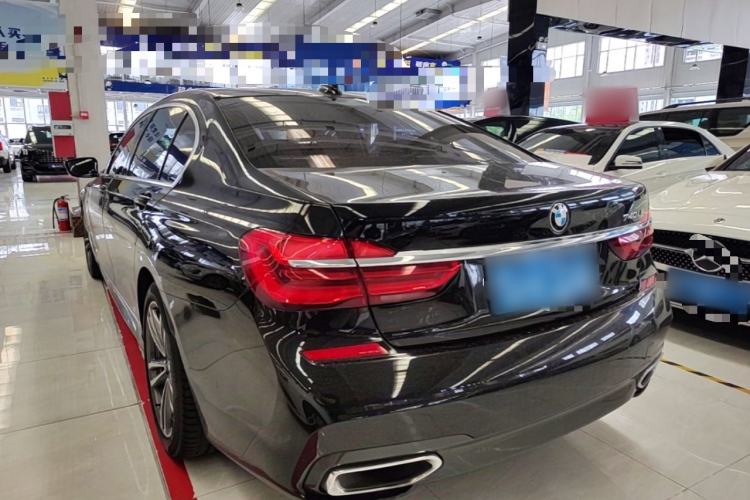 Used BMW 7 Series 2018 730Li Luxury Edition M Sport Package Exterior 2