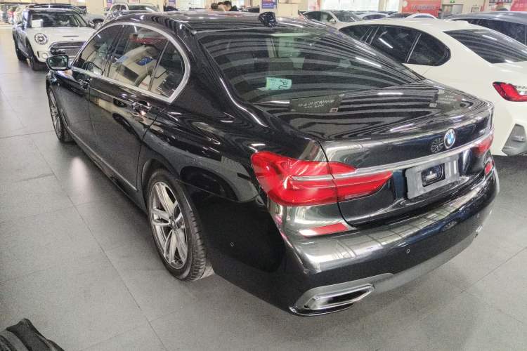Used BMW 7 Series 2018 730Li Luxury Edition M Sport Package Exterior 2
