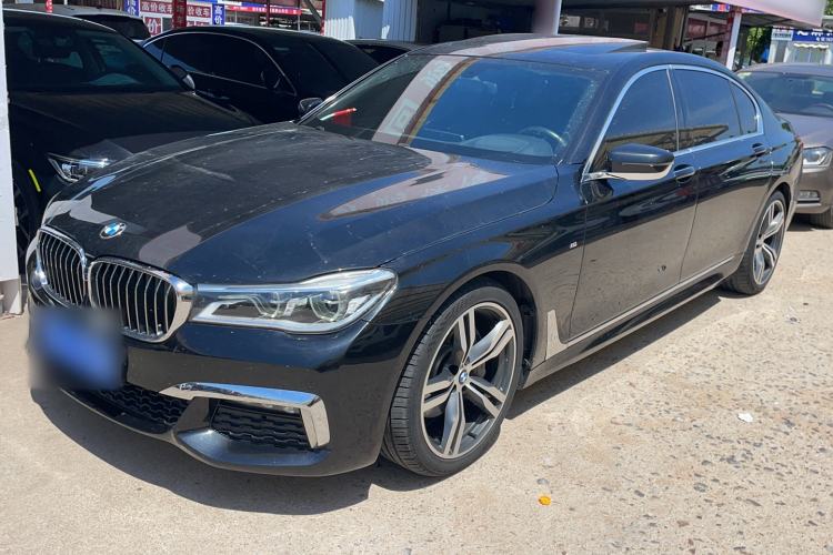 Used BMW 7 Series 2018 740Li M Sport Package Leading Model Exterior 2