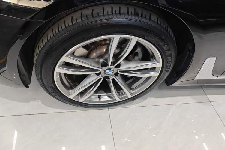 Used BMW 7 Series 2018 730Li Leading Model M Sport Package Exterior 3