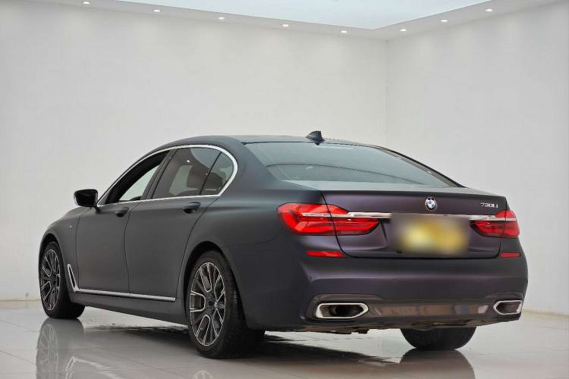 Used BMW 7 Series 2018 730Li Leading Model M Sport Package Exterior 3