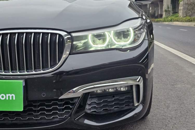 Used BMW 7 Series 2018 730Li Leading Model M Sport Package Exterior 3