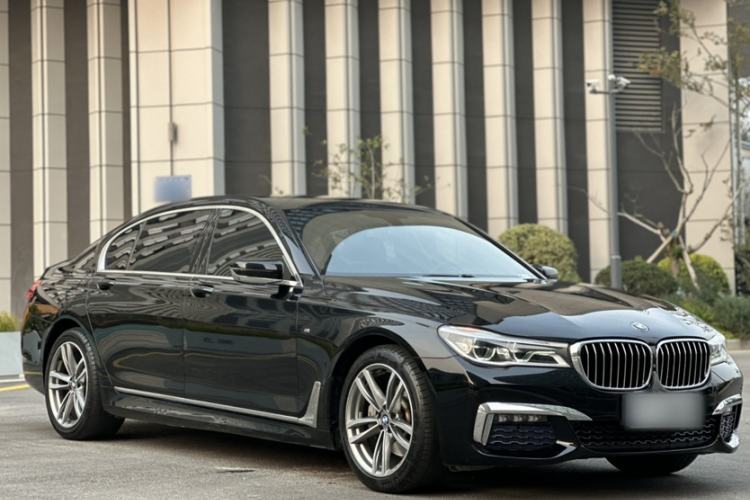 Used BMW 7 Series 2018 730Li Luxury Edition M Sport Package Exterior 3
