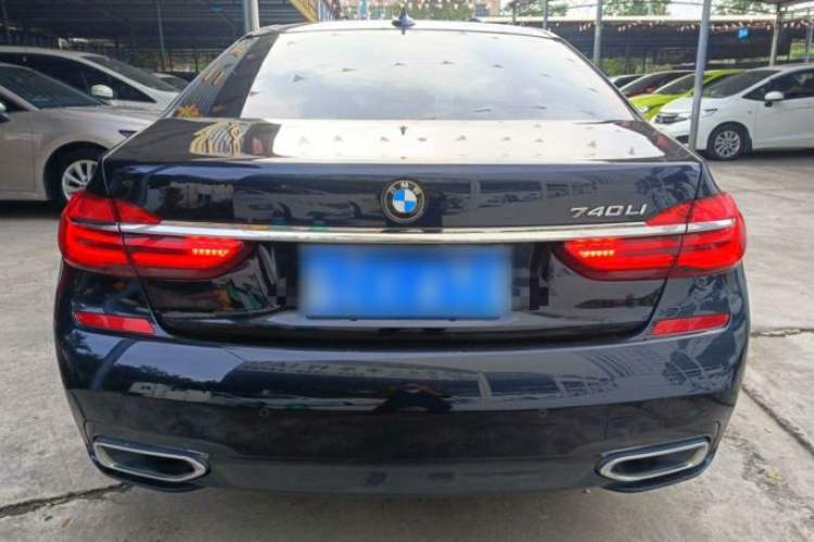 Used BMW 7 Series 2018 730Li Luxury Edition M Sport Package Exterior 4