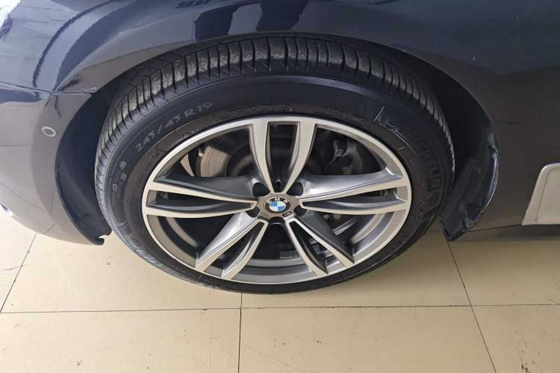 Used BMW 7 Series 2018 730Li Leading Model M Sport Package Exterior 4
