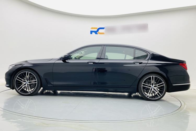 Used BMW 7 Series 2018 730Li Leading Model Excellence Package Exterior 4
