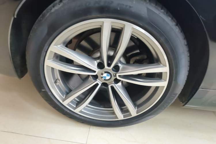 Used BMW 7 Series 2018 730Li Leading Model M Sport Package Exterior 5