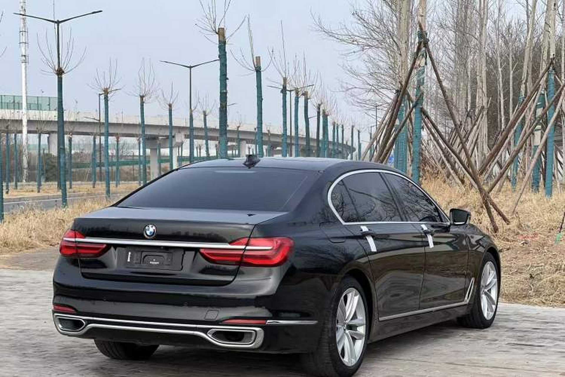 Used BMW 7 Series 2018 730Li Luxury Model Excellence Package Exterior 5