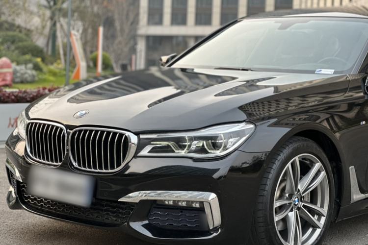 Used BMW 7 Series 2018 730Li Luxury Edition M Sport Package Exterior 5