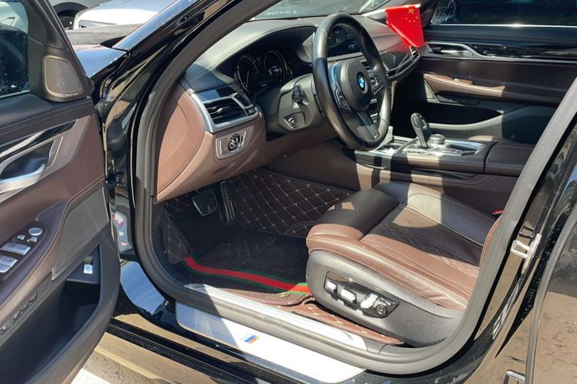 Used BMW 7 Series 2018 740Li M Sport Package Leading Model Exterior 5