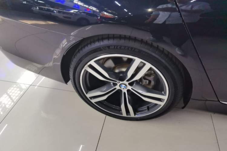Used BMW 7 Series 2018 740Li M Sport Package Leading Model Exterior 5