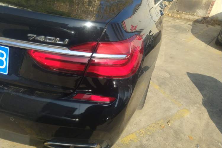 Used BMW 7 Series 2018 730Li Leading Model M Sport Package Exterior 6