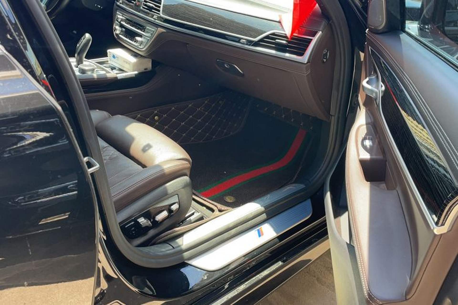 Used BMW 7 Series 2018 740Li M Sport Package Leading Model Exterior 8