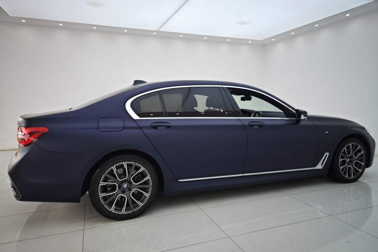 Used BMW 7 Series 2018 730Li Leading Model M Sport Package Exterior 9