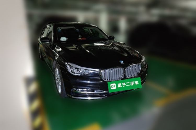 Used BMW 7 Series 2018 730Li Leading Model Excellence Package Front Right 45 Deg