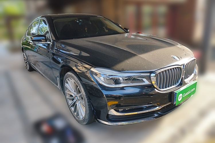 Used BMW 7 Series 2018 740Li Leading Model Excellence Package Front Right 45 Deg