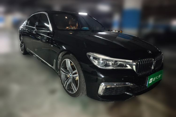 Used BMW 7 Series 2018 740Li M Sport Package Leading Model Front Right 45 Deg
