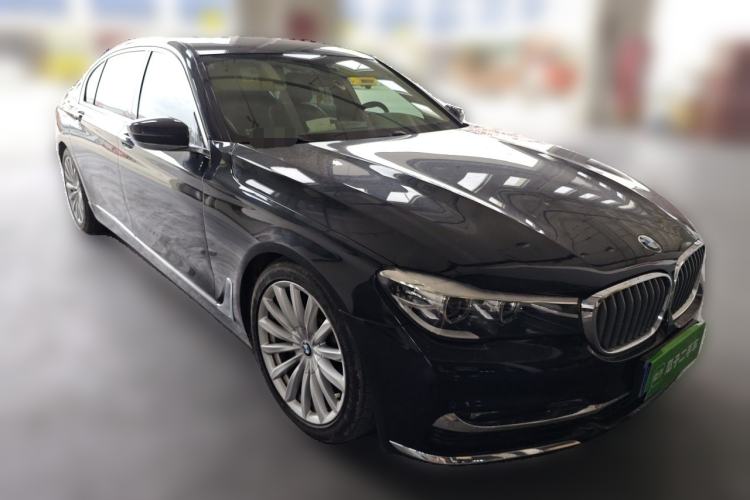 Used BMW 7 Series 2018 730Li Leading Model Excellence Package Front Right 45 Deg