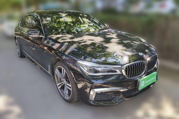 Used BMW 7 Series 2018 740Li M Sport Package Leading Model Front Right 45 Deg
