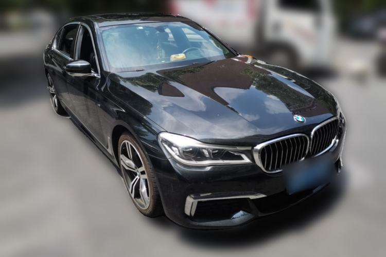Used BMW 7 Series 2018 740Li M Sport Package Leading Model Front Right 45 Deg