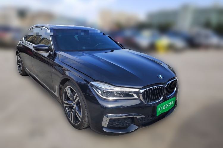 Used BMW 7 Series 2018 740Li M Sport Package Leading Model Front Right 45 Deg