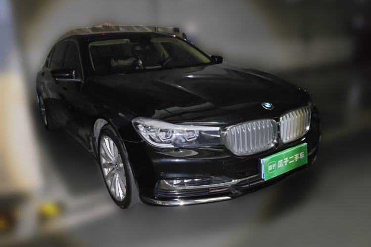 Used BMW 7 Series 2018 730Li Leading Model Excellence Package Front Right 45 Deg