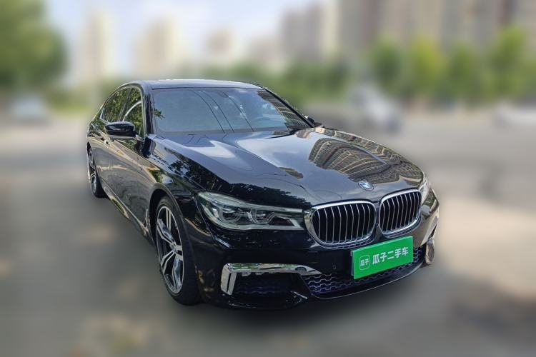 Used BMW 7 Series 2018 740Li M Sport Package Leading Model Front Right 45 Deg