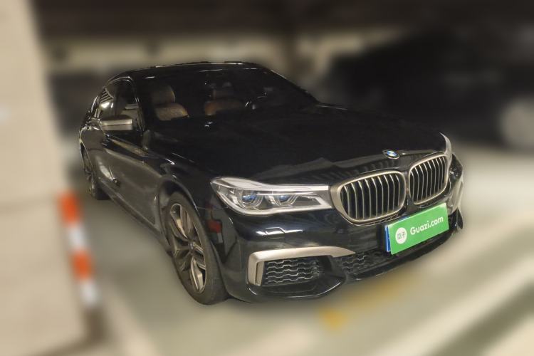 Used BMW 7 Series 2018 M760Li xDrive Front Right 45 Deg