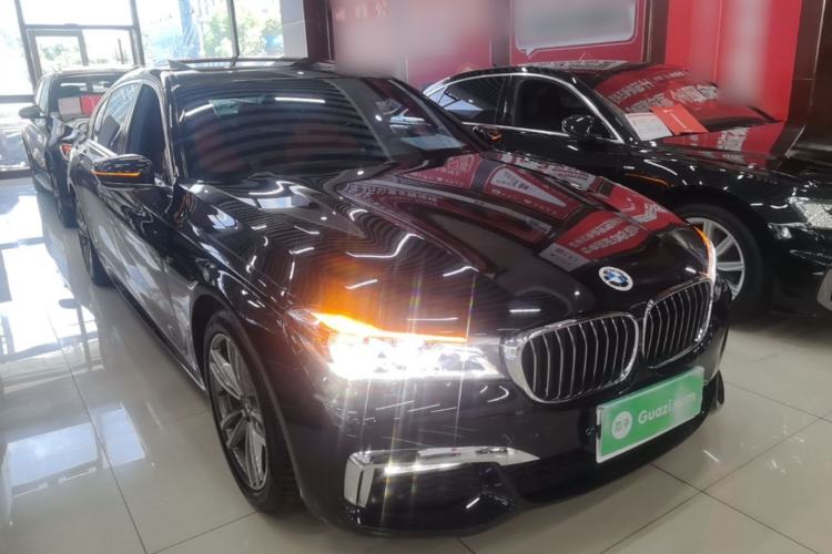 Used BMW 7 Series 2018 730Li Luxury Edition M Sport Package Front Right 45 Deg