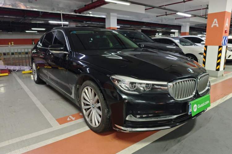 Used BMW 7 Series 2018 730Li Leading Model Excellence Package Front Right 45 Deg
