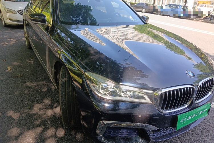 Used BMW 7 Series 2018 730Li Luxury Edition M Sport Package Front Right 45 Deg