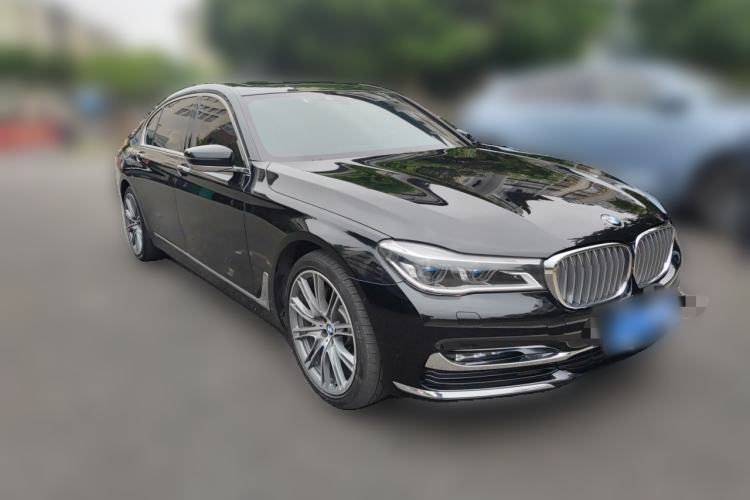 Used BMW 7 Series 2018 740Li Leading Model Excellence Package Front Right 45 Deg