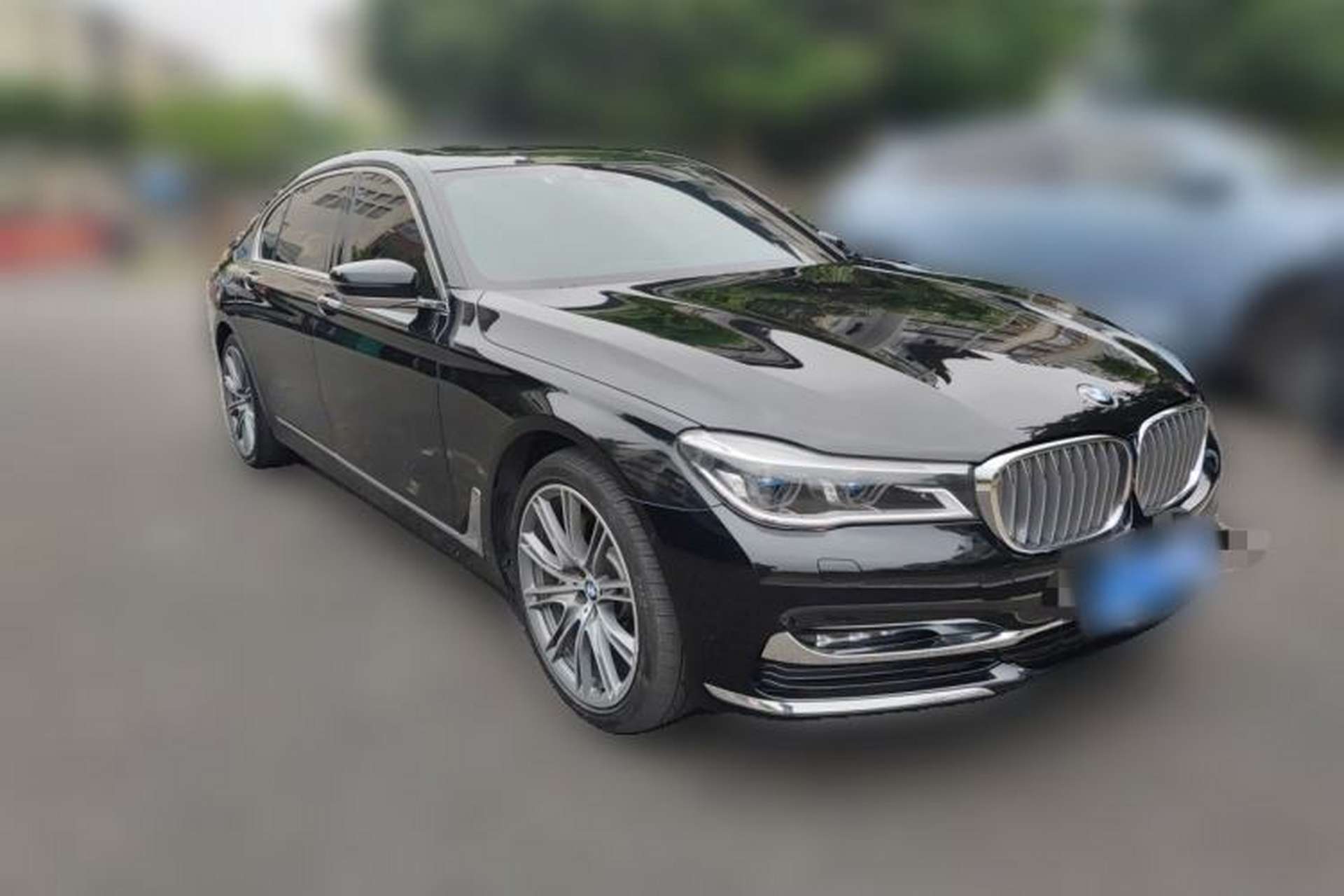 Used BMW 7 Series 2018 740Li Leading Model Excellence Package Front Right 45 Deg