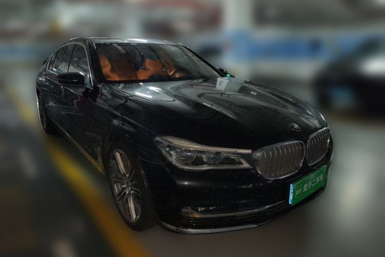 Used BMW 7 Series 2018 740Li xDrive Luxury Edition Excellence Package Front Right 45 Deg