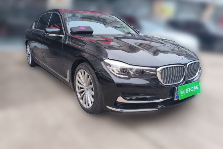 Used BMW 7 Series 2018 730Li Leading Model Excellence Package Front Right 45 Deg