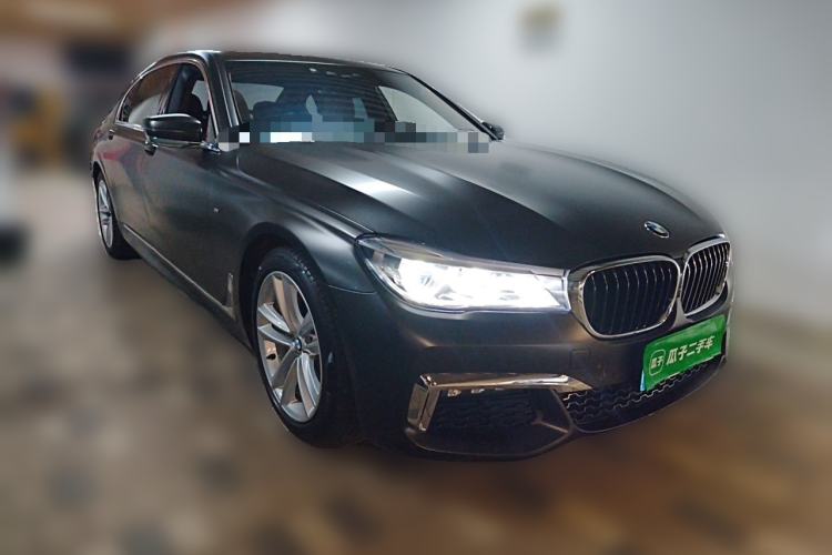 Used BMW 7 Series 2018 740Li xDrive Luxury Edition M Sport Package Front Right 45 Deg
