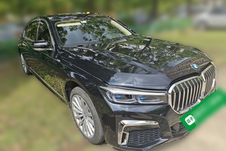 Used BMW 7 Series 2018 730Li Leading Model Excellence Package Front Right 45 Deg