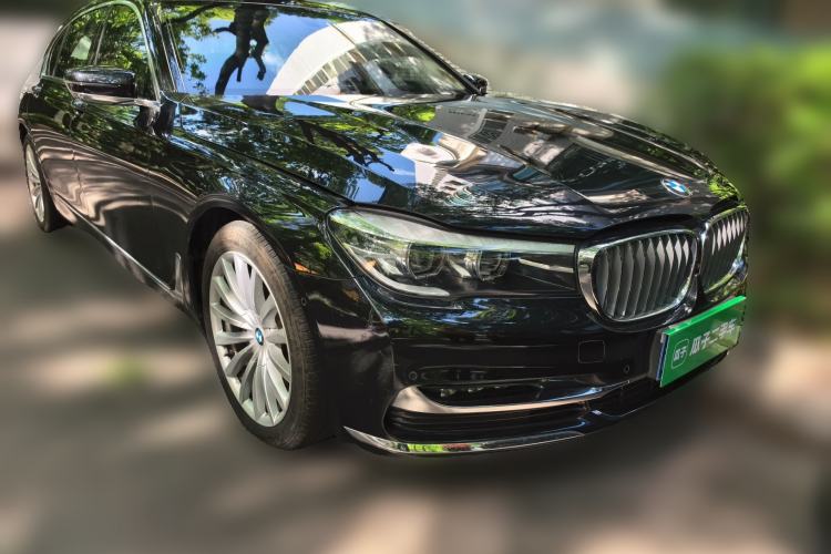 Used BMW 7 Series 2018 730Li Leading Model Excellence Package Front Right 45 Deg