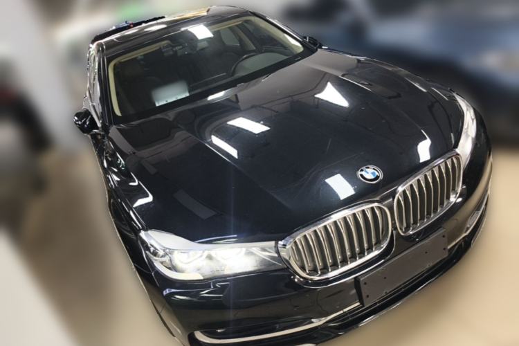 Used BMW 7 Series 2018 730Li Leading Model Excellence Package Front Right 45 Deg