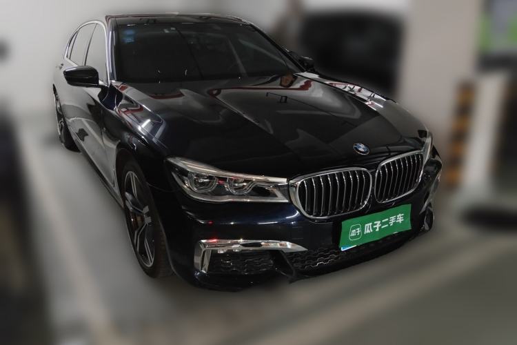 Used BMW 7 Series 2018 740Li M Sport Package Leading Model Front Right 45 Deg