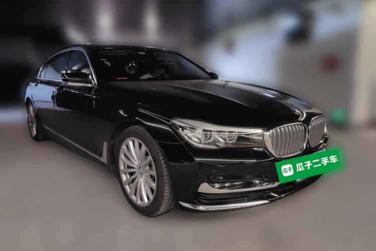 Used BMW 7 Series 2018 730Li Leading Model Excellence Package Front Right 45 Deg