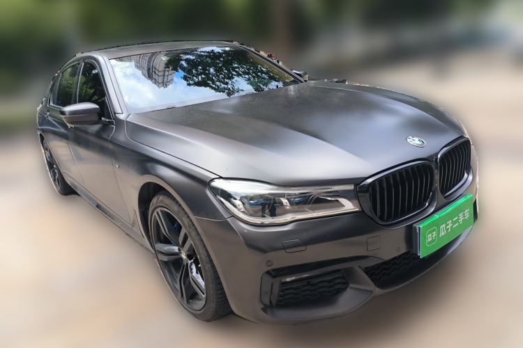 Used BMW 7 Series 2018 740Li xDrive Luxury Edition M Sport Package Front Right 45 Deg