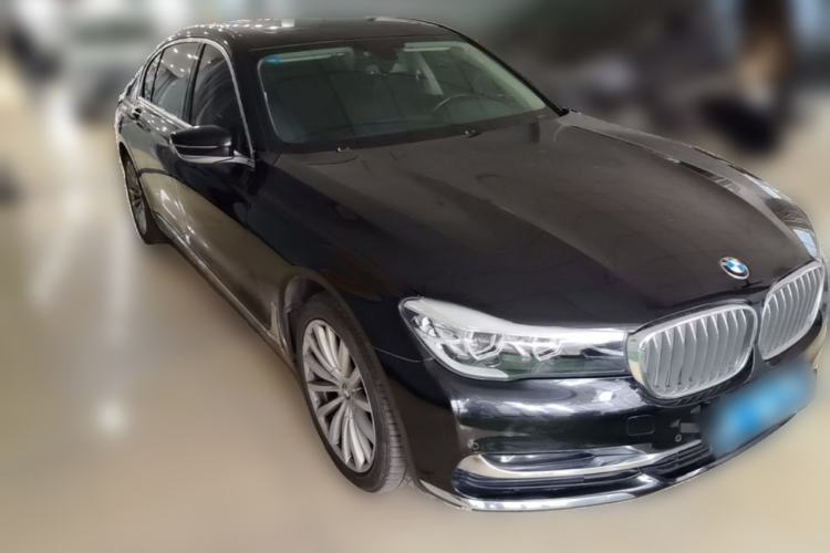 Used BMW 7 Series 2018 730Li Leading Model Excellence Package Front Right 45 Deg