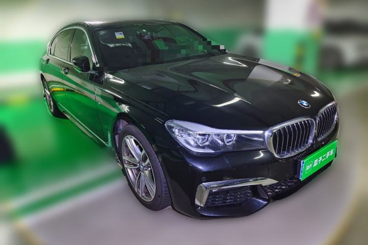 Used BMW 7 Series 2018 730Li Leading Model M Sport Package Front Right 45 Deg