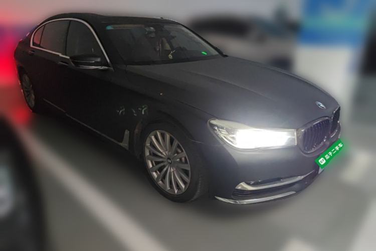 Used BMW 7 Series 2018 730Li Leading Model Excellence Package Front Right 45 Deg